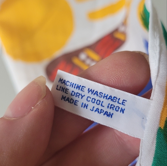 Ken Done Australia Art Souvenir scarf - Picture 5 of 12